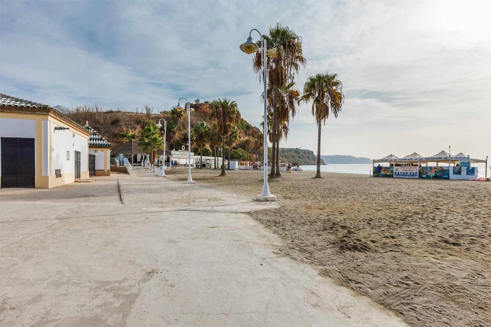 A&N Burriana Beach Nerja Buitenkant foto