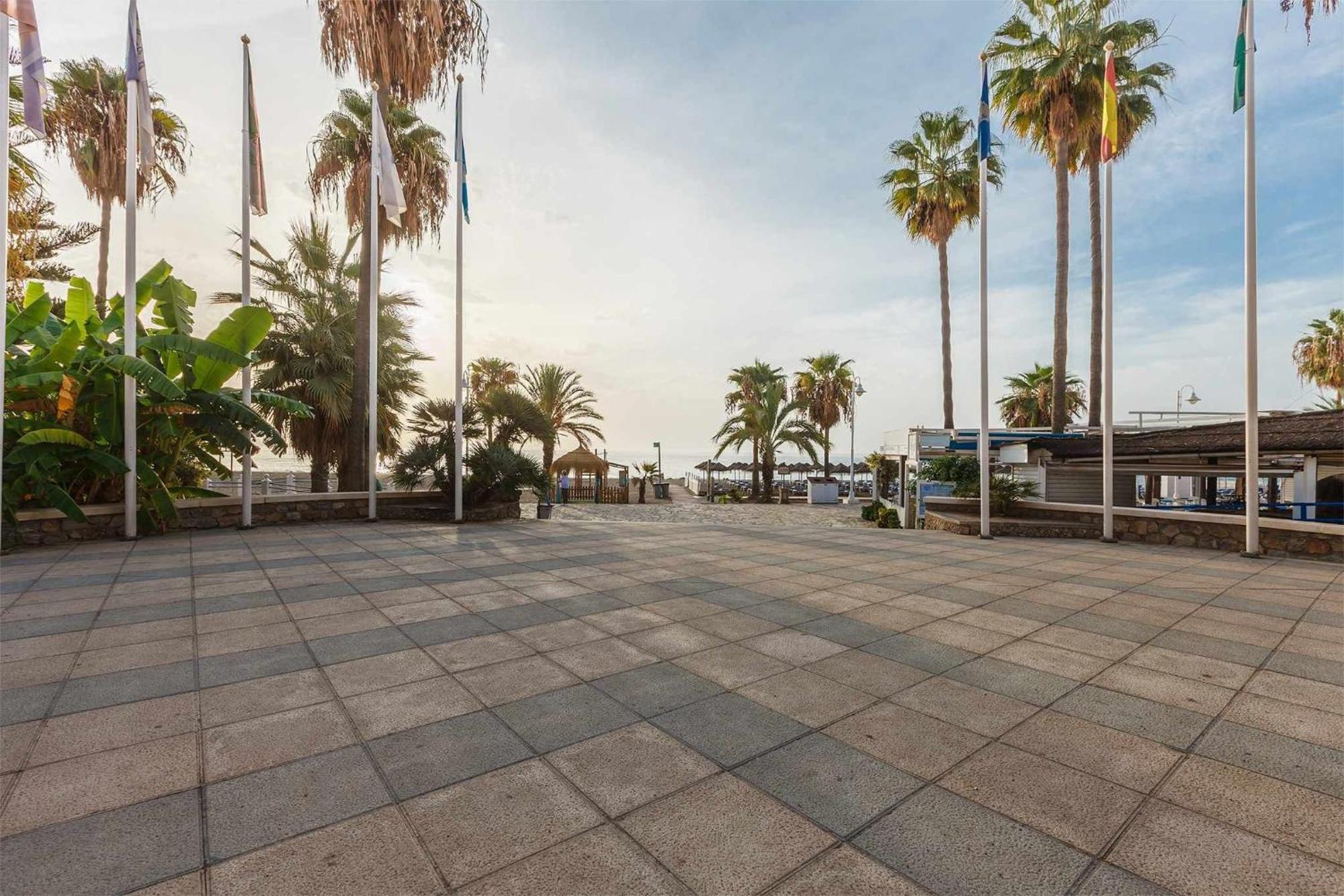 A&N Burriana Beach Nerja Buitenkant foto