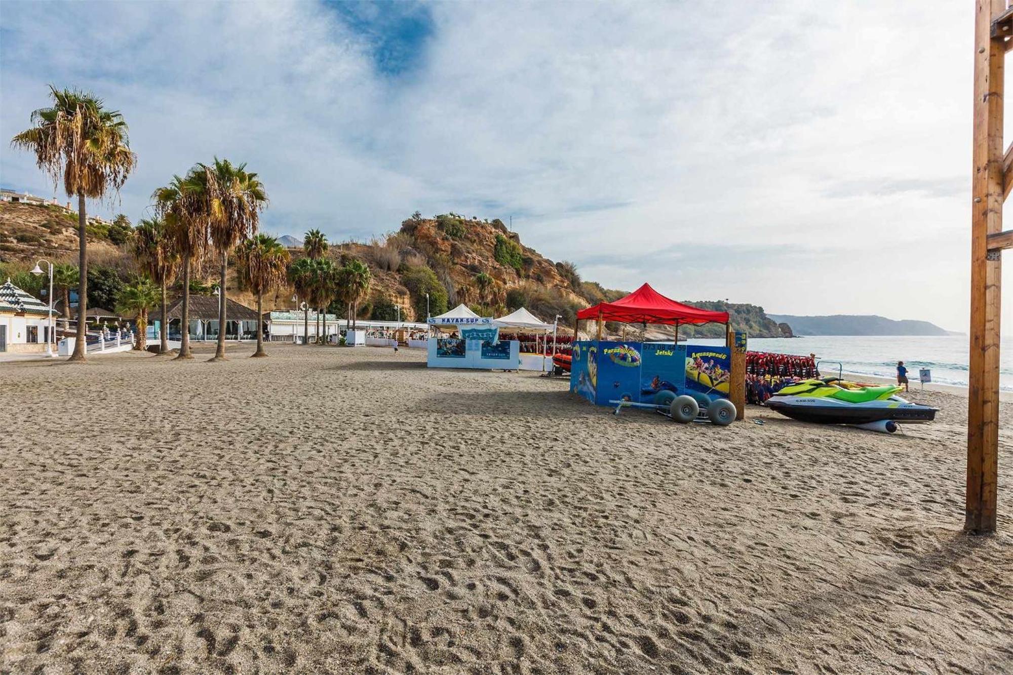 A&N Burriana Beach Nerja Buitenkant foto