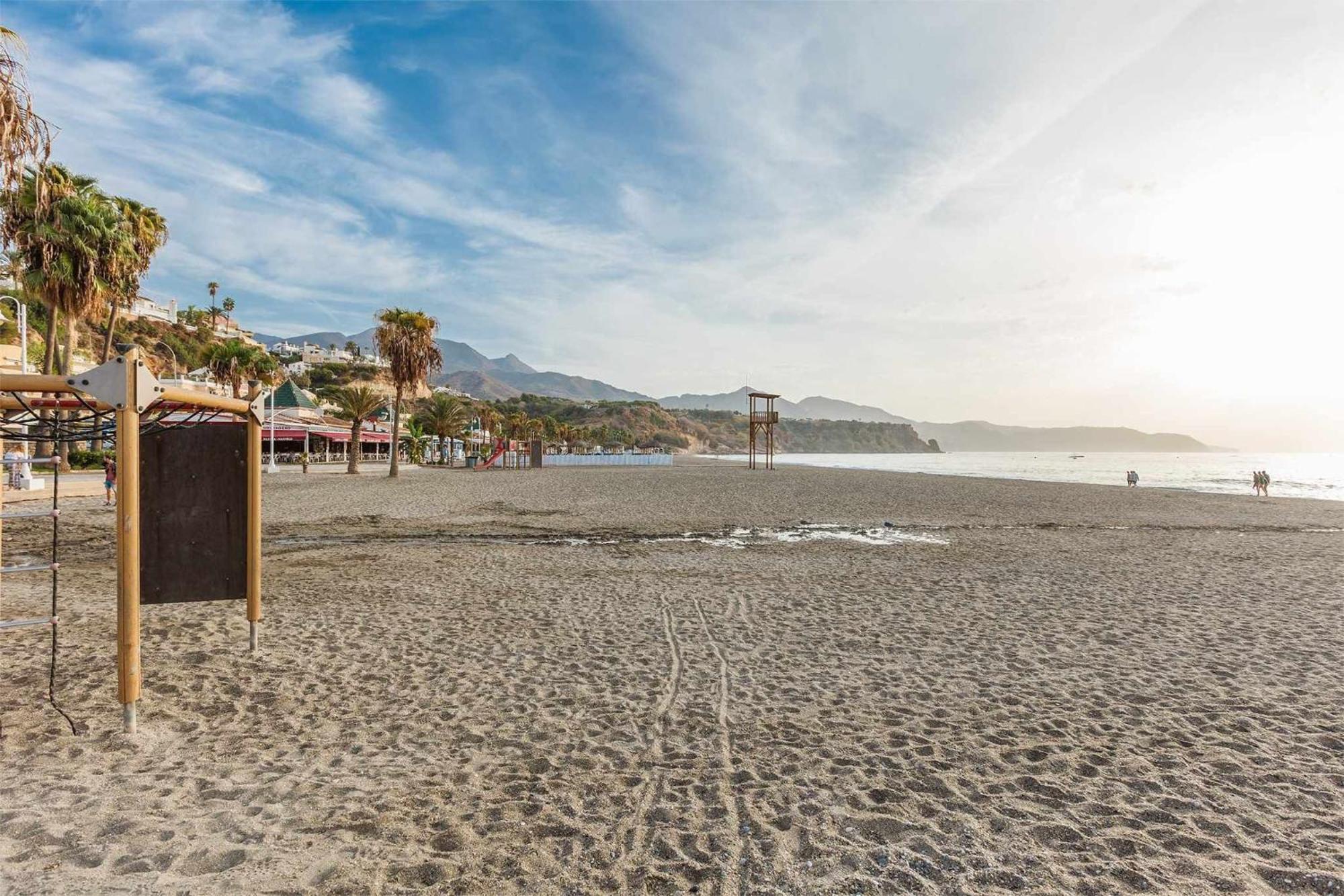 A&N Burriana Beach Nerja Buitenkant foto