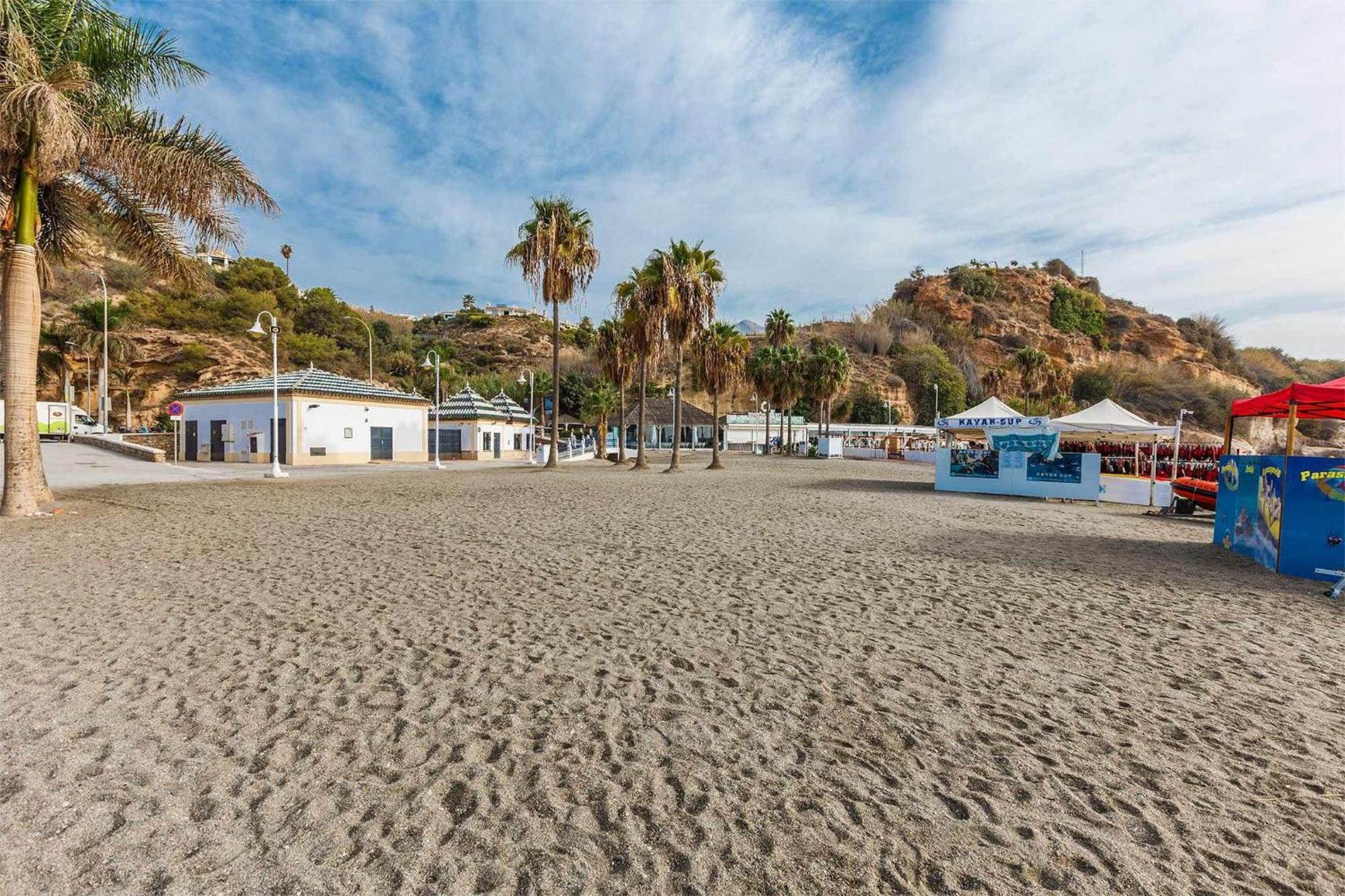A&N Burriana Beach Nerja Buitenkant foto