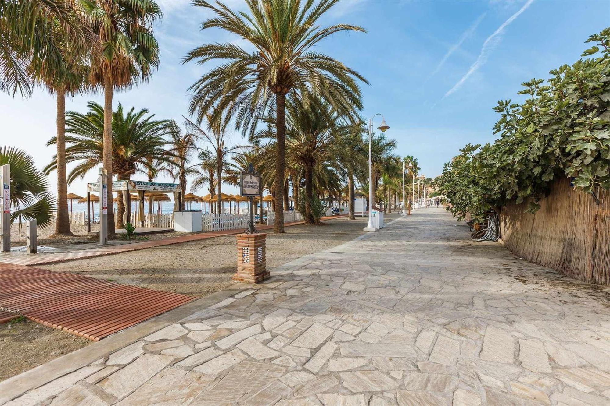 A&N Burriana Beach Nerja Buitenkant foto